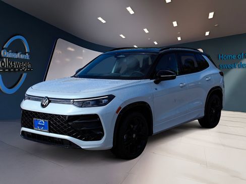 New 2026 Volkswagen Tiguan SE R-Line FWD image 8
