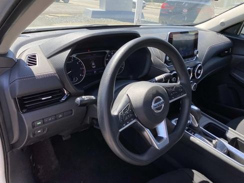 Used 2023 Nissan Sentra SV FWD image 29