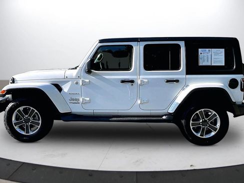 Certified 2022 Jeep Wrangler Unlimited Sahara w/ LED Lighting Group AWD/4WD image 6
