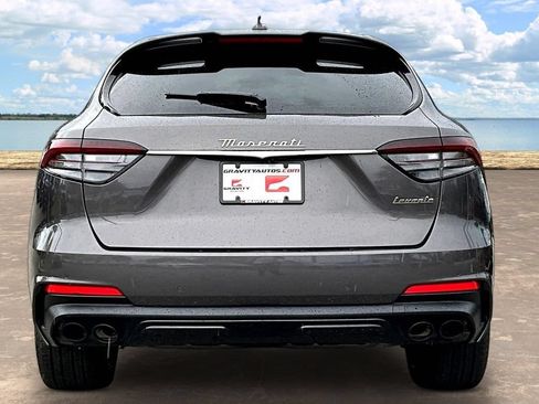 Used 2022 Maserati Levante Modena AWD/4WD image 5
