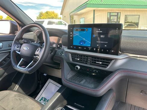 Used 2025 Ford Explorer ST w/ Sun And Sound Package AWD/4WD image 34