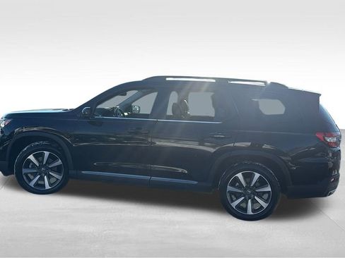 Certified 2024 Honda Pilot Touring image 4