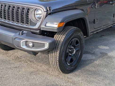 New 2026 Jeep Gladiator Sport image 9