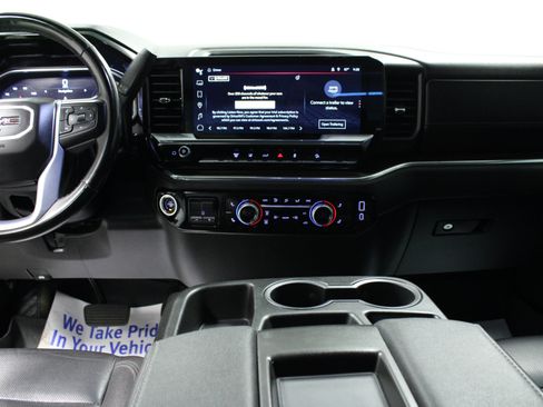 Used 2024 GMC Sierra 3500 SLT w/ X31 Off-Road Package AWD/4WD image 18