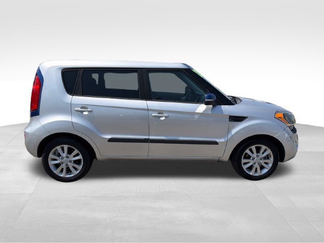 Used 2012 Kia Soul + w/ Audio Pkg FWD image 8