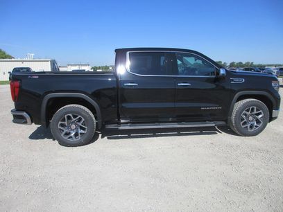 New 2026 GMC Sierra 1500 SLT w/ SLT Premium Package