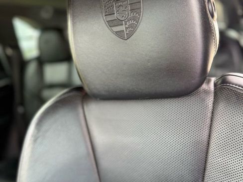 Used 2017 Porsche Cayenne Platinum Edition image 27