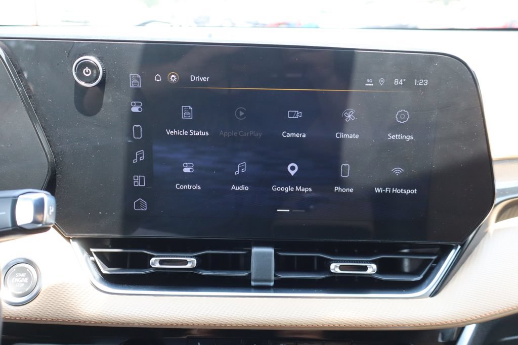 Used 2025 Chevrolet Equinox ACTIV w/ Safety and Technology Package FWD image 11
