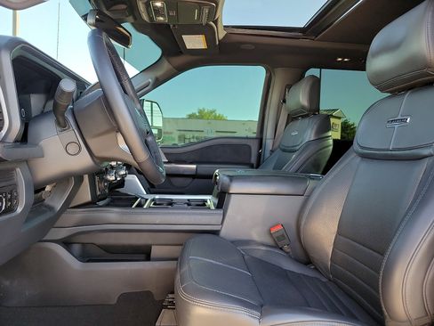 Used 2025 Ford F250 Platinum w/ FX4 Off-Road Package AWD/4WD image 12