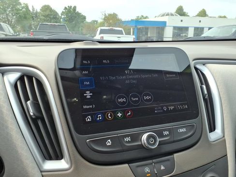 Used 2023 Chevrolet Malibu LT FWD image 17