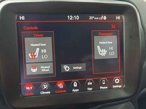 Used 2021 Jeep Renegade Limited image 12