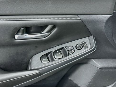 Used 2021 Nissan Sentra SV FWD image 15