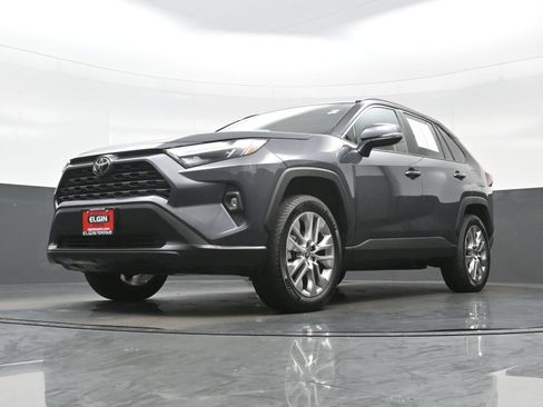 Used 2025 Toyota RAV4 XLE Premium w/ Weather Package AWD/4WD image 30