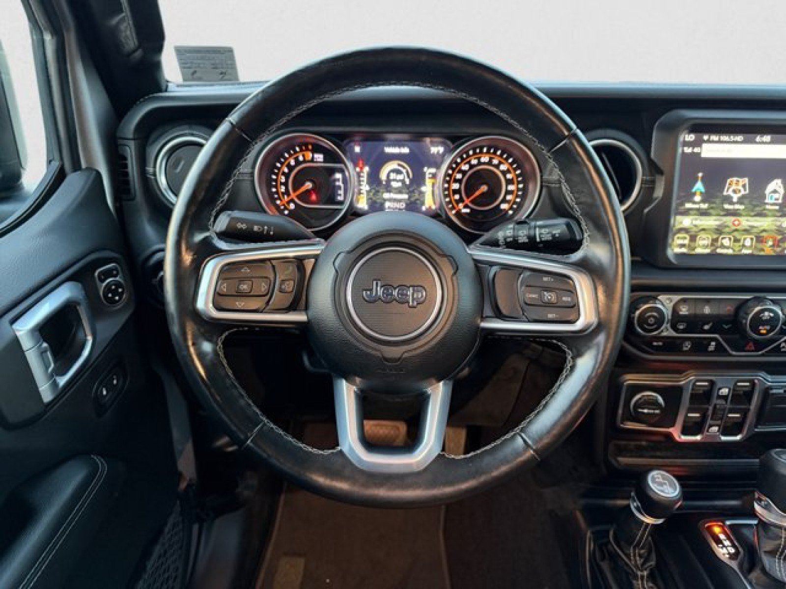 Used 2021 Jeep Wrangler Unlimited Sahara AWD/4WD image 13