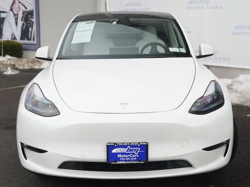 Used 2022 Tesla Model Y Long Range image 5