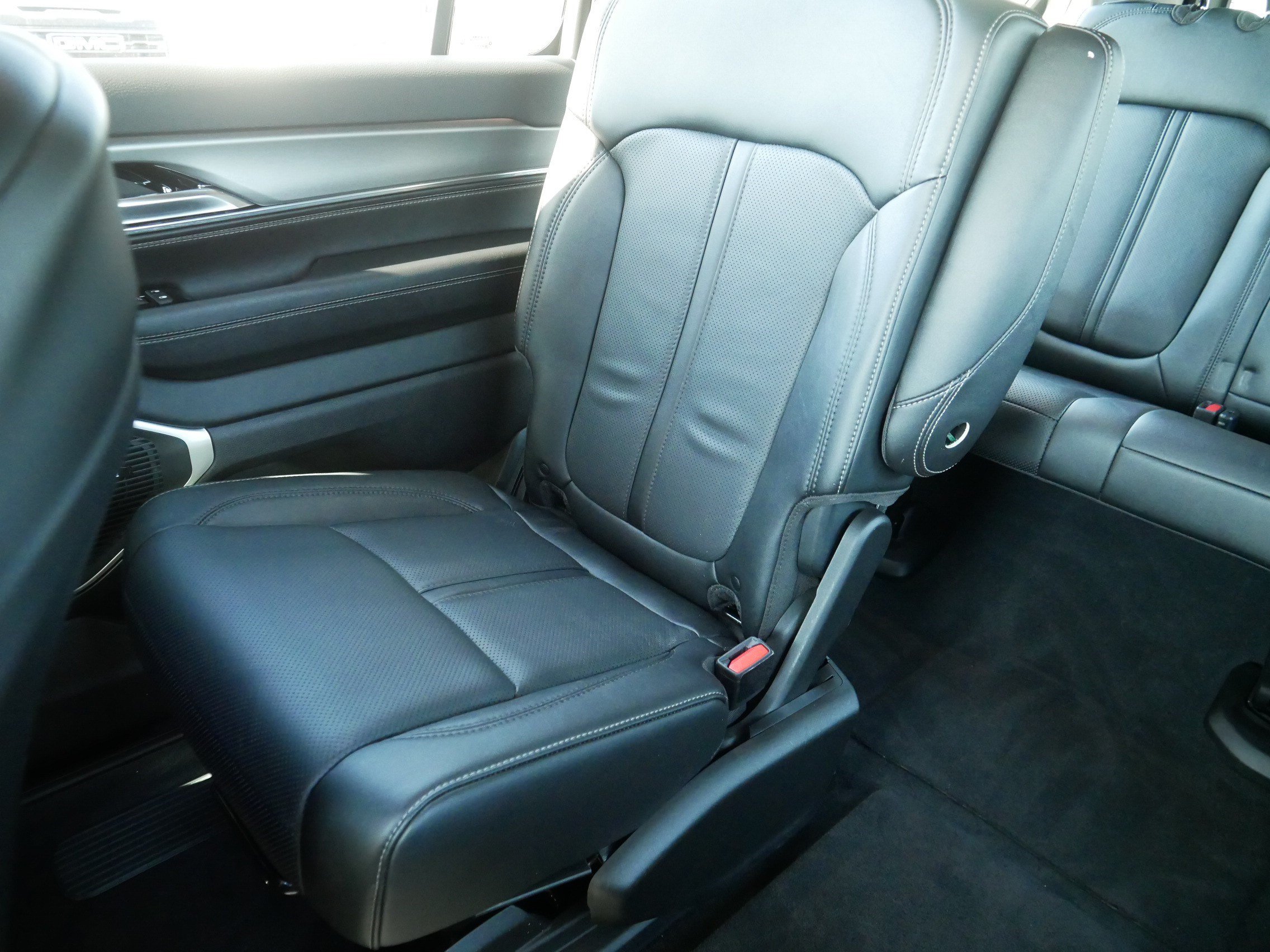 Used 2023 Jeep Wagoneer Series II AWD/4WD image 12