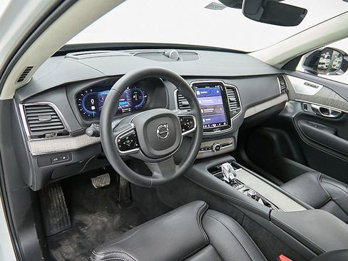 Certified 2023 Volvo XC90 T8 Ultimate w/ Lounge Package image 10