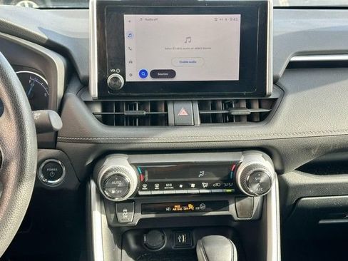 Used 2025 Toyota RAV4 XLE AWD/4WD image 16