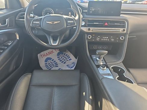 Used 2025 Genesis G70 2.5T image 18