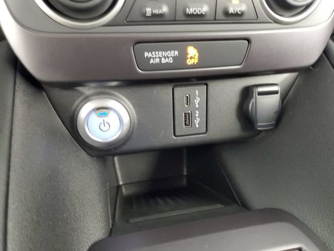 Used 2025 Nissan Leaf S FWD image 19