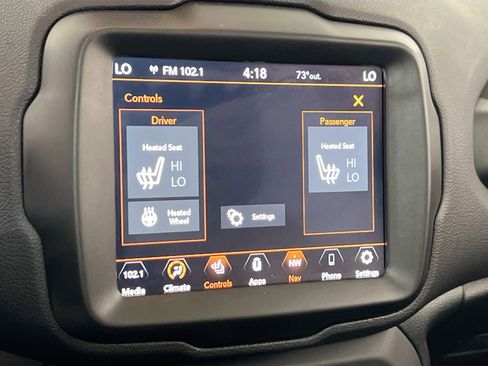Used 2022 Jeep Renegade Latitude w/ Sun/Sound Group AWD/4WD image 20