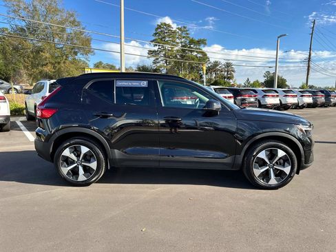Certified 2024 Volvo XC40 B5 Plus image 6