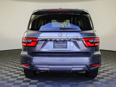 Used 2023 Nissan Armada SL w/ Captain's Chairs Package image 5