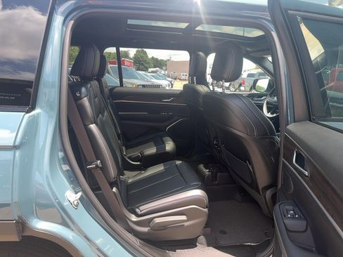 Used 2026 Jeep Grand Cherokee L Limited w/ Limited Altitude Package AWD/4WD image 23