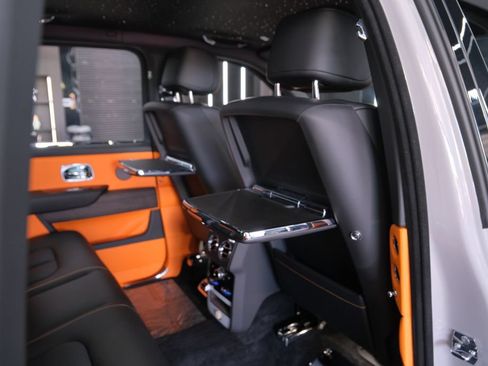 Used 2026 Rolls-Royce Cullinan AWD/4WD image 13
