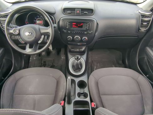 Used 2015 Kia Soul image 17