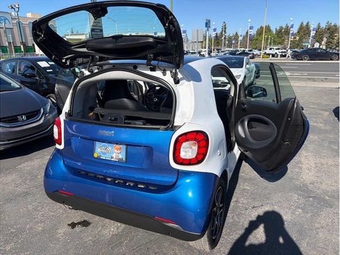 Used 2016 smart fortwo Prime image 22