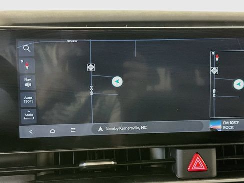 Used 2025 Kia Carnival FWD image 19