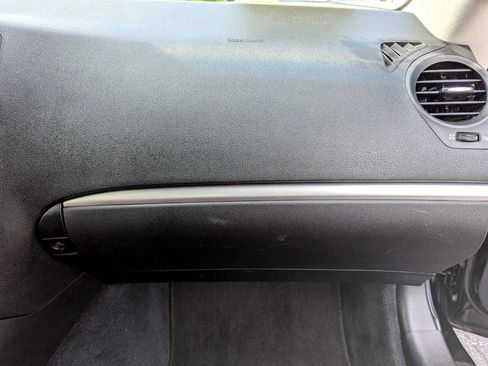 Used 2013 Lexus IS 250C image 34