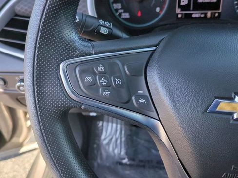 Used 2025 Chevrolet Malibu LT FWD image 12