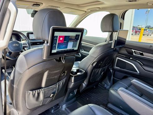 Used 2021 Kia Telluride EX w/ EX Premium Package AWD/4WD image 14