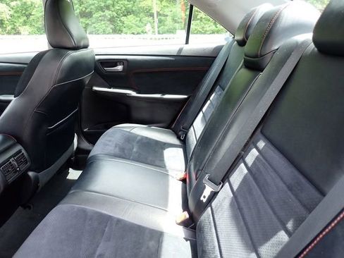 Used 2015 Toyota Camry XSE FWD image 17