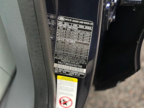 Used 2016 Land Rover Discovery Sport HSE Luxury image 30