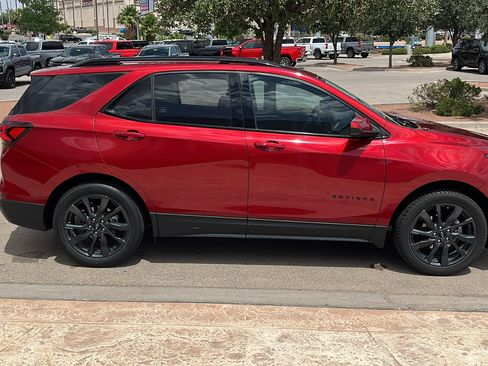 Used 2022 Chevrolet Equinox RS FWD image 9