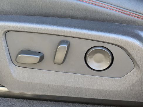 Certified 2025 Chevrolet Colorado Z71 w/ Technology Package image 21