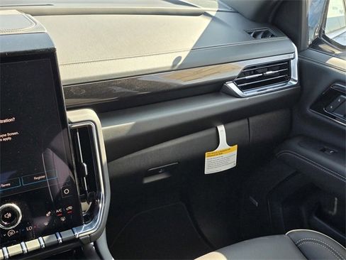 New 2026 GMC Yukon Elevation image 17