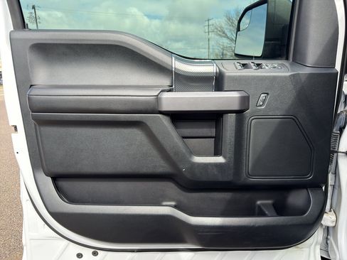 Used 2019 Ford F150 XLT w/ Equipment Group 302A Luxury AWD/4WD image 19