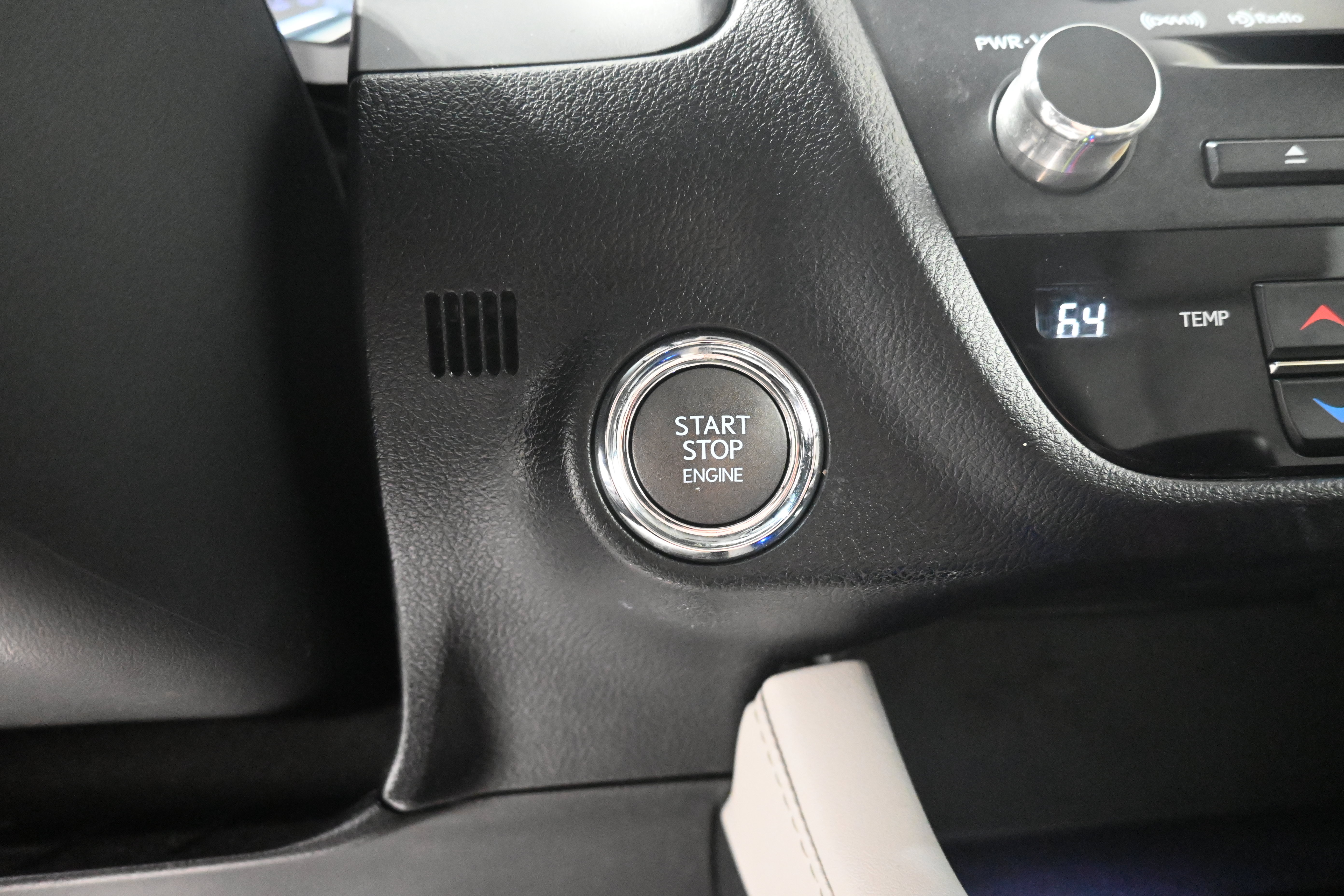 Used 2019 Lexus RX 350 AWD w/ Navigation Package image 9