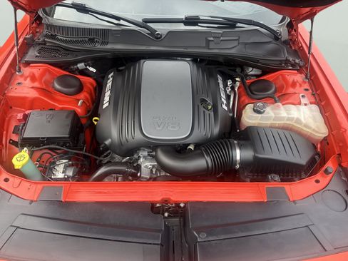 Used 2022 Dodge Challenger R/T w/ Plus Package image 9