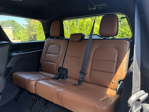 Used 2020 Lincoln Navigator Reserve w/ Luxury Package AWD/4WD image 10