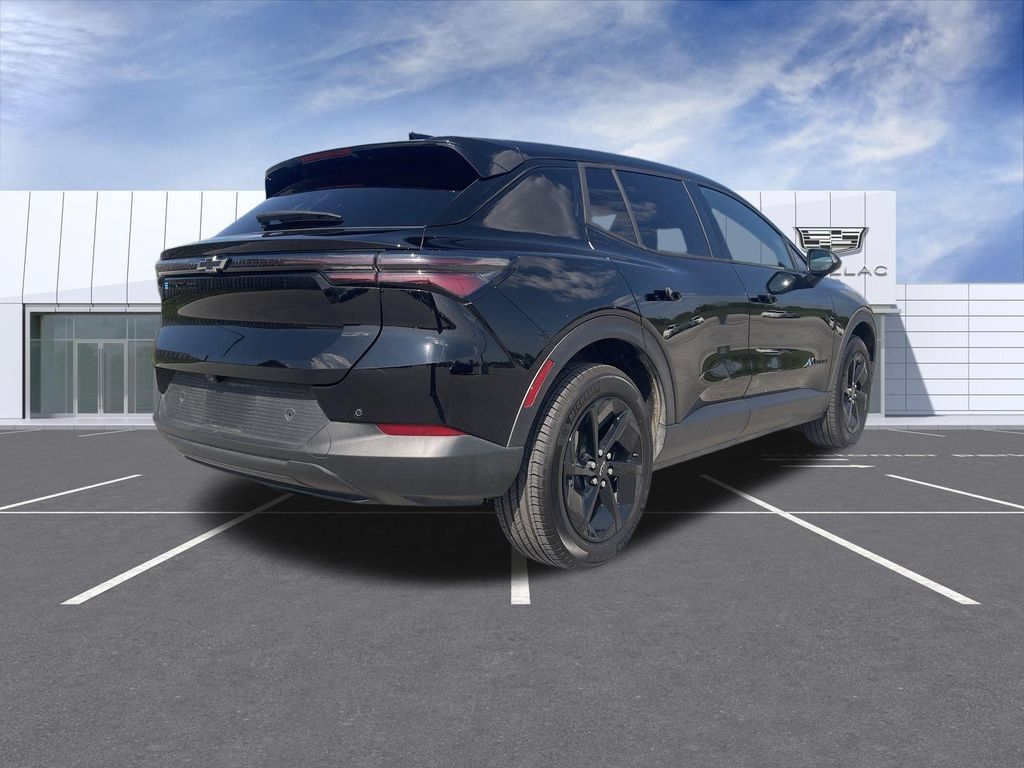 Used 2026 Chevrolet Equinox EV LT w/ Comfort Package AWD/4WD image 8