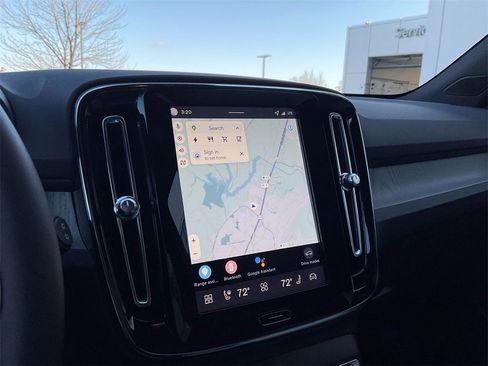 New 2026 Volvo EX40 Plus w/ Climate Package image 18