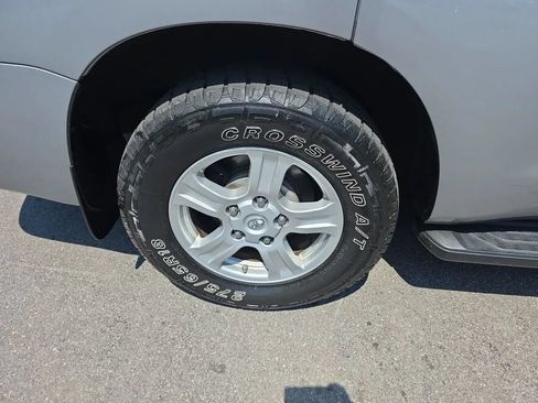 Used 2015 Toyota Sequoia SR5 AWD/4WD image 15