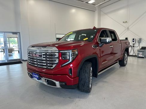 Used 2023 GMC Sierra 1500 Denali w/ Denali Reserve Package AWD/4WD image 10
