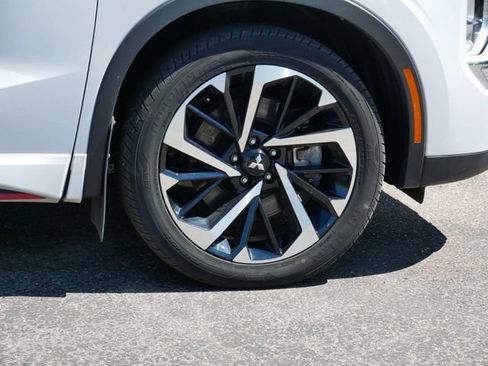 Used 2023 Mitsubishi Outlander SE AWD/4WD image 7