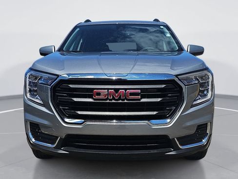 Certified 2023 GMC Terrain SLE w/ Driver Convenience Package AWD/4WD image 10